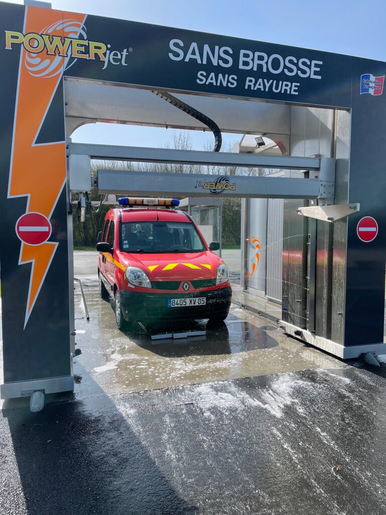 Star Wash STATION DE LAVAGE LA ROCHE SUR YON Pompiers 2